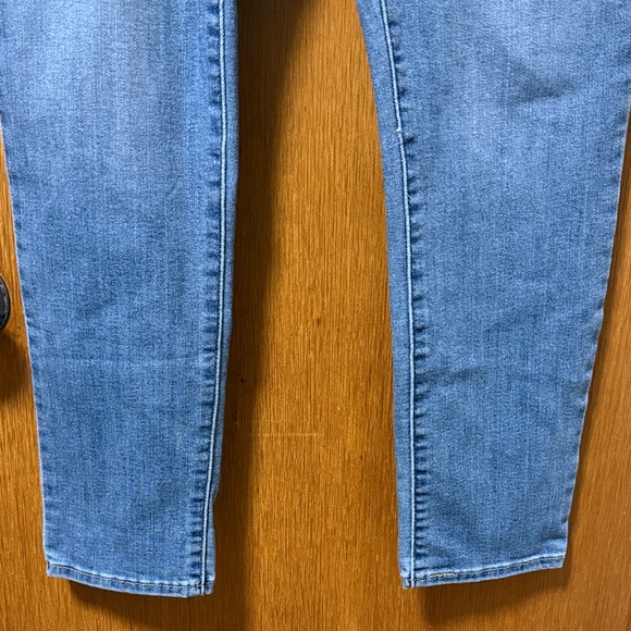 Levi's Classic Blue Slimming Skinny Jeans 31 - Picture 3 of 12